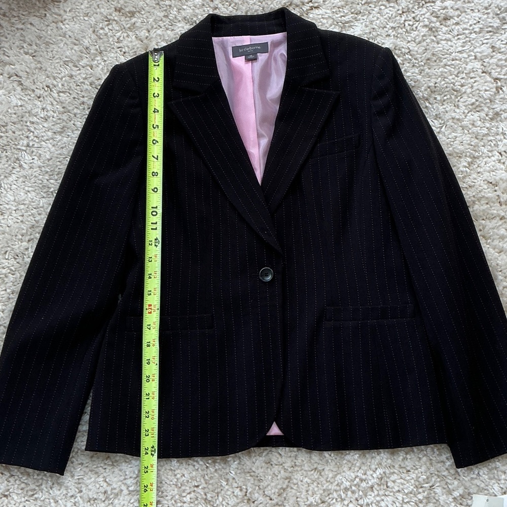 Three Piece Liz Claiborne Black Suit with Pink Pinstripes and Pink Lining - Picture 6 of 15